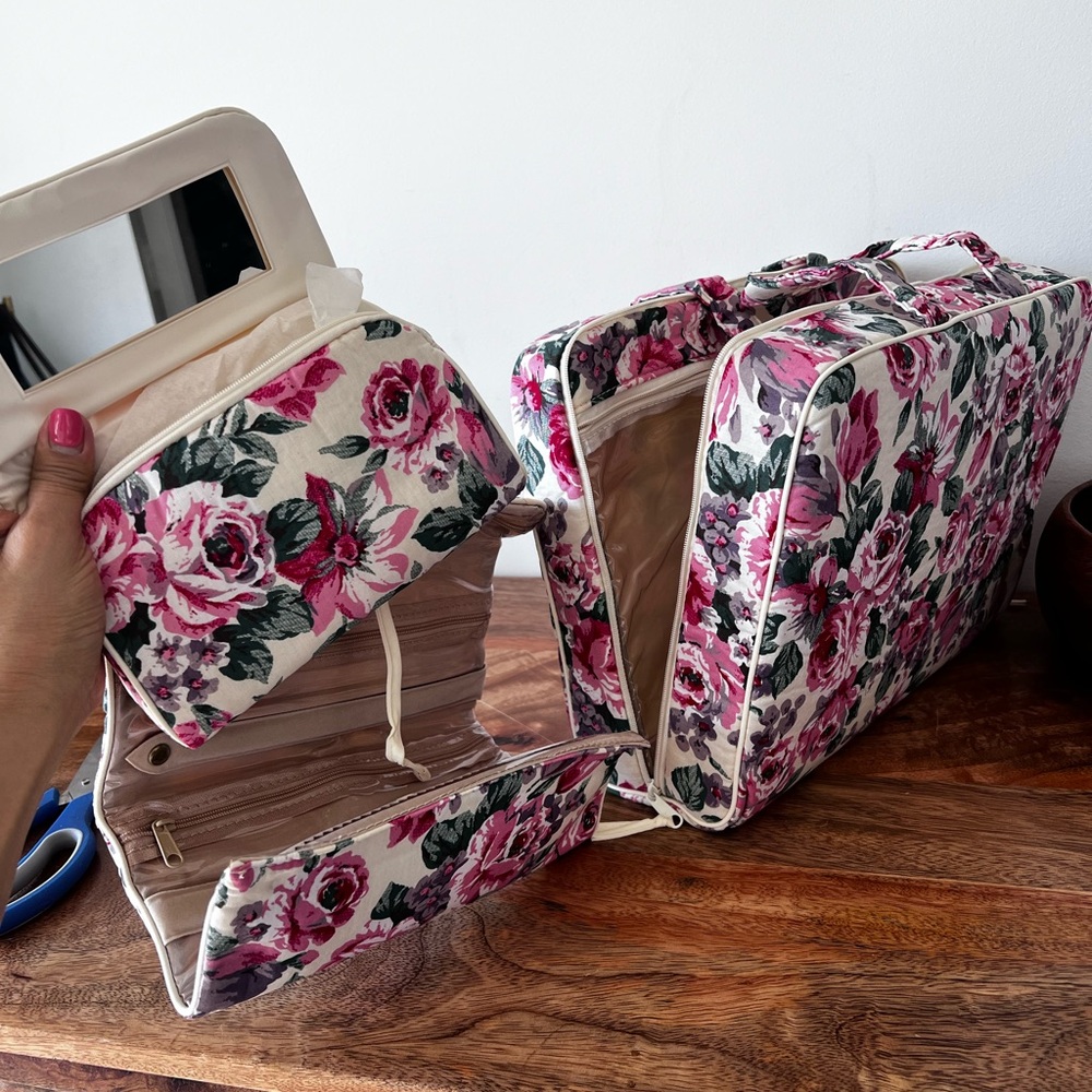 Vintage Floral Travel Kit: Cottagecore
Pink Rose Design - 3 Piece Set